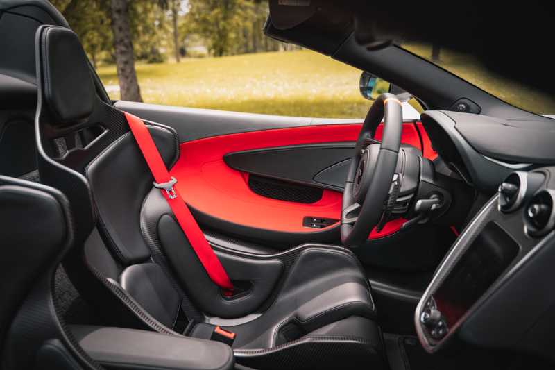 Illustration for article titled What It's Really Like To Daily Drive A Modern Supercar